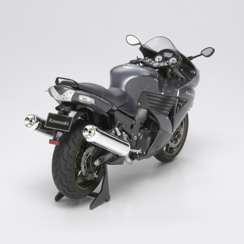 Moto Kawasaki ZZR1400 maquette à monter -1/12-TAMIYA 14111