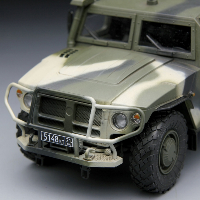 Voiture Gaz 233014 STS   - 1/35 - MENG VS003