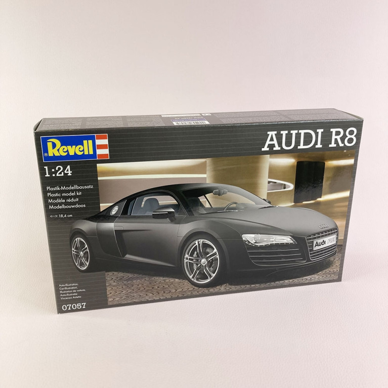 Audi R8 - REVELL 7057 - 1/24