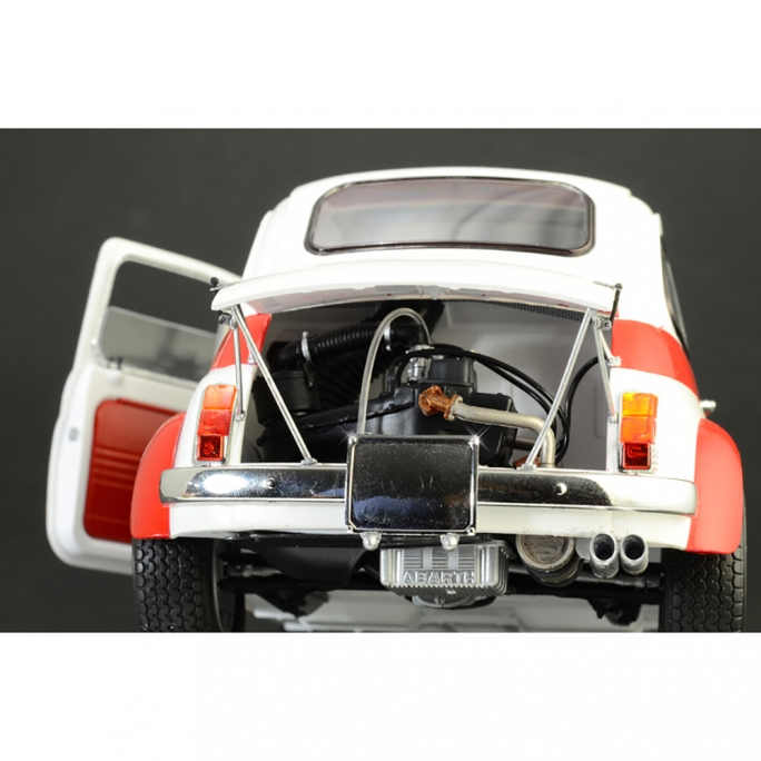 Voiture Fiat Abarth 695SS - 1/12 - ITALERI 4705