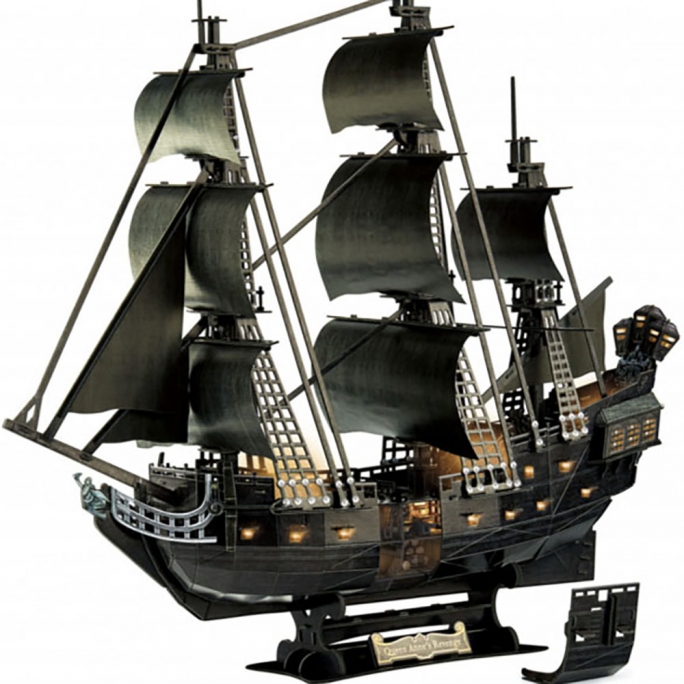 Black Pearl, Edition LED, Puzzle 3D - REVELL 00155