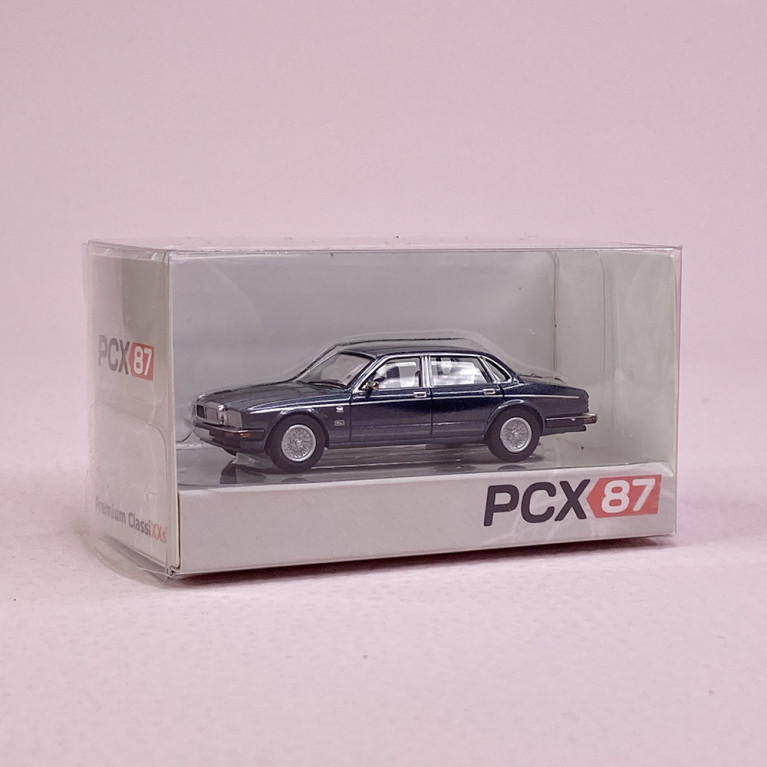 Jaguar XJ40 Sovereign, Gris métal - PCX 870163 - HO 1/87