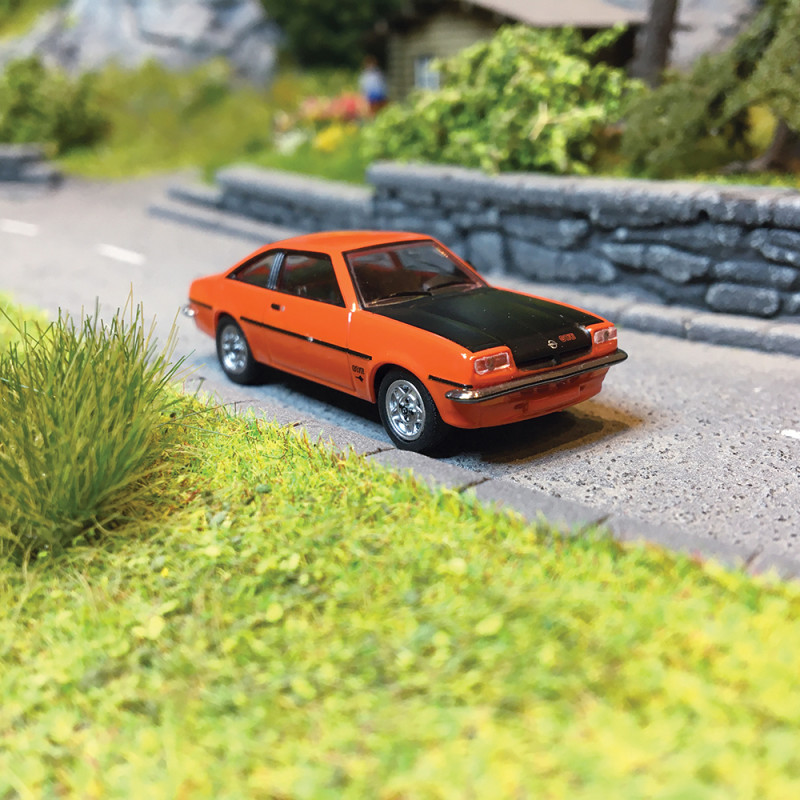 Opel Manta B, Orange / Noir - HERPA 24389007 - 1/87