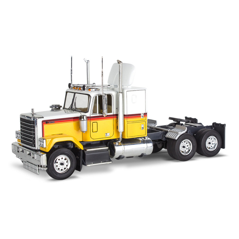 Camion Tracteur, Chevy BISON - REVELL 17471 - 1/32