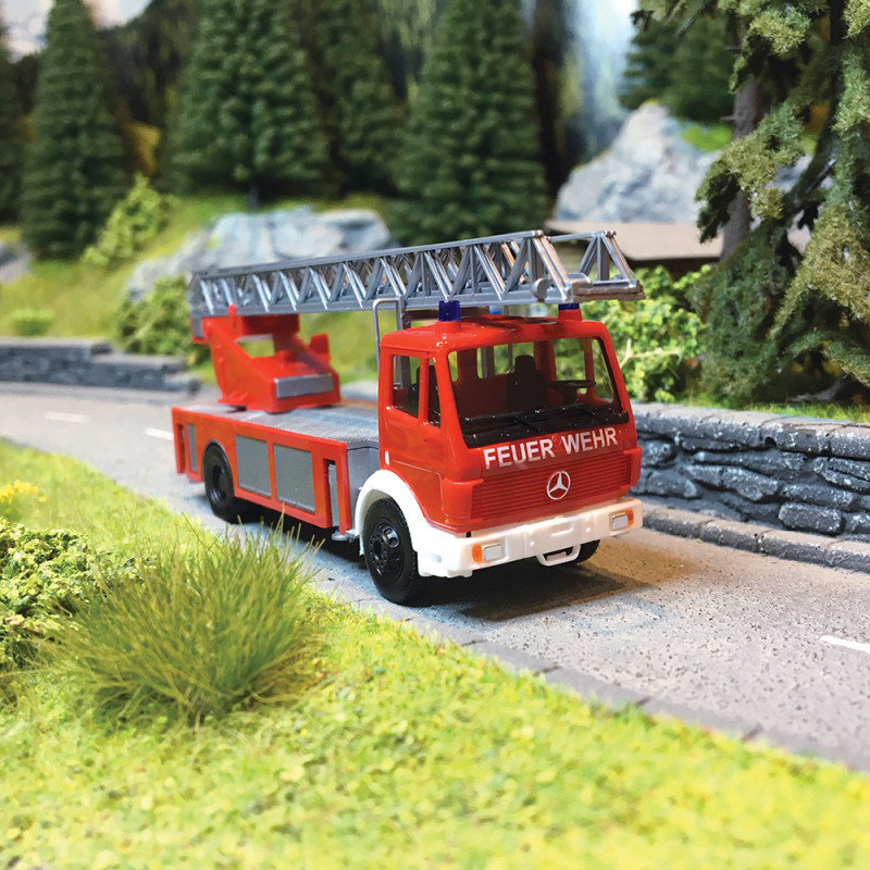 Camion Pompiers Mercedes SK DLK - HERPA 94108 - 1/87