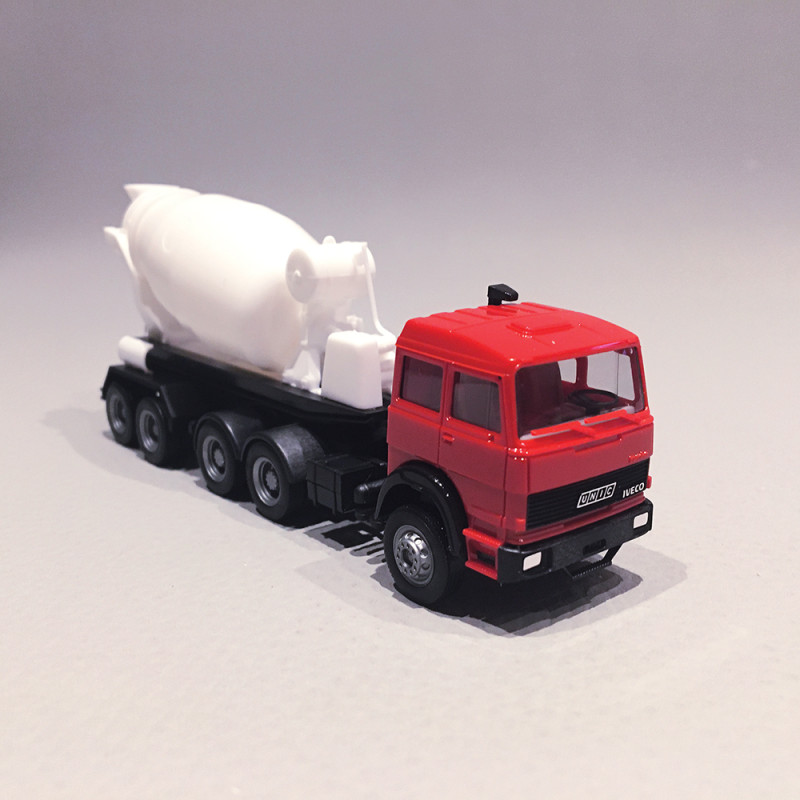 Camion Toupie Béton, IVECO UNIC - HERPA 315630 - 1/87