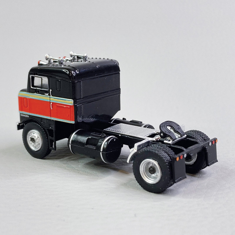 Miniature Camion Tracteur Ford CLT 9000 – Brekina 85856 – Échelle HO 1/87 – Gris Et Rouge