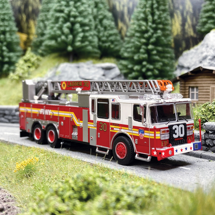 Camion de Pompiers Américains FDNY 30 - PCX870231 - HO 1/87