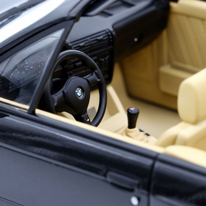 BMW M3 E30 Cabriolet - OTTO OT1012 - 1/18