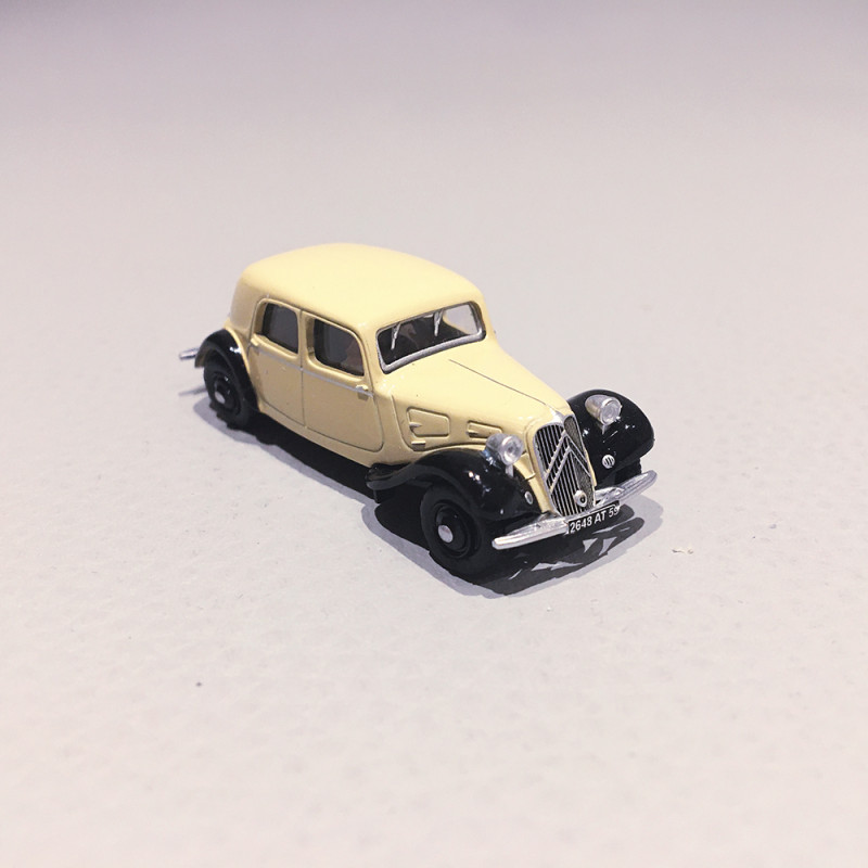 Citroën Traction 11A, avec personnages - SAI 1600 - 1/87