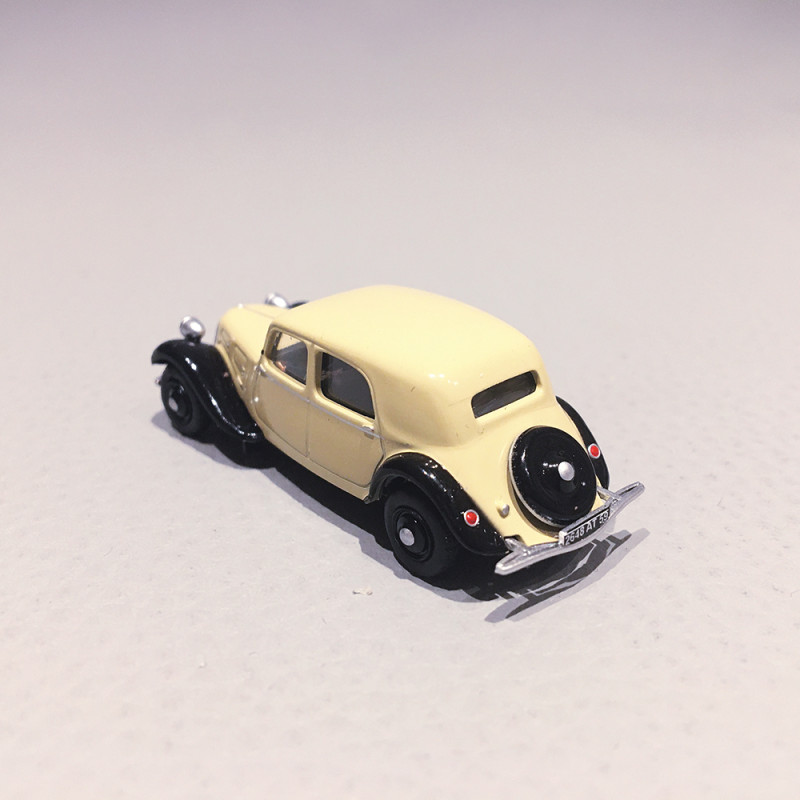 Citroën Traction 11A, avec personnages - SAI 1600 - 1/87