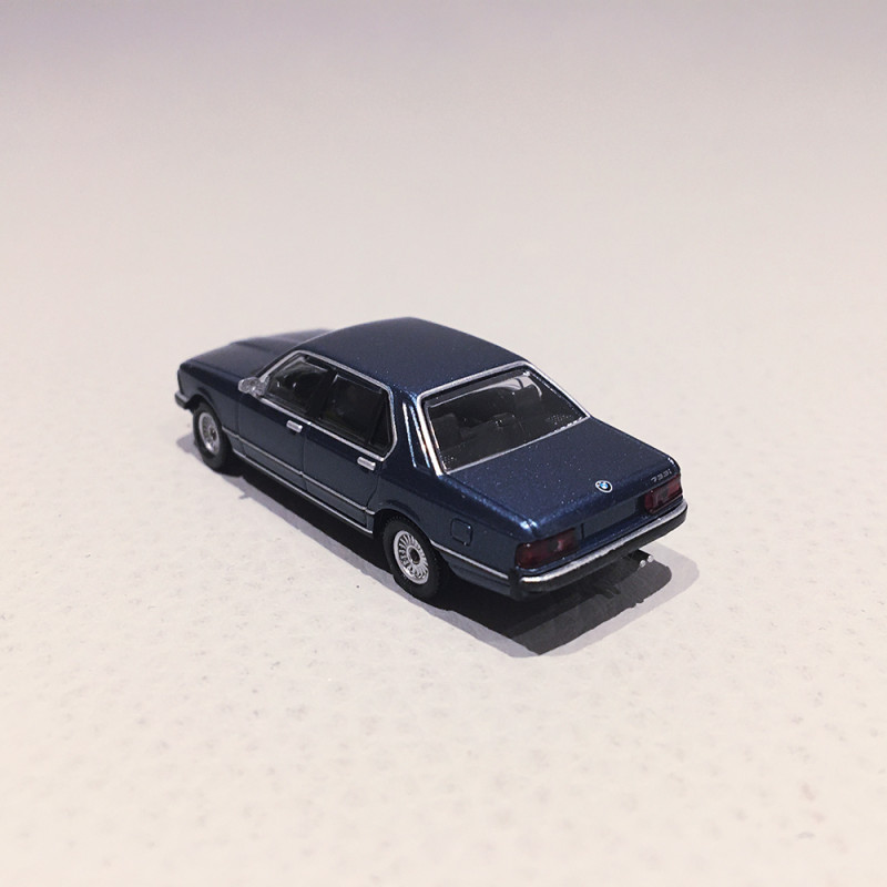 BMW Série 7, 1977, Bleu Métal - MINICHAMPS 870 020402 - 1/87