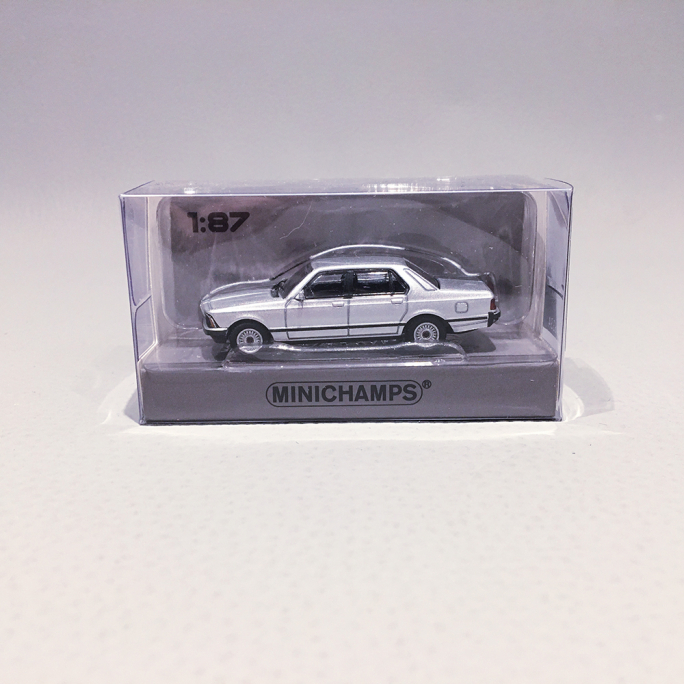 BMW Série 7, 1977, Argent - MINICHAMPS 870 020401 - 1/87