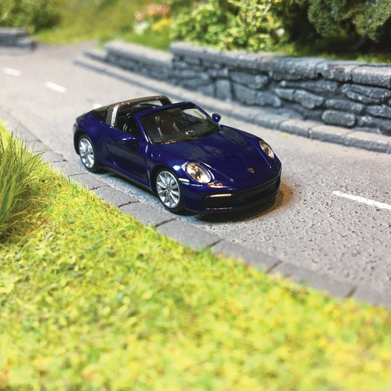 Porsche 911 (992) Targa 4S, 2020, Bleu métal - MINICHAMPS 870 069060 - 1/87