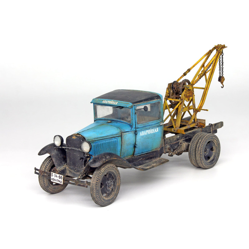 Camion grue tow truck AA  - 1/35 - MINIART 35351