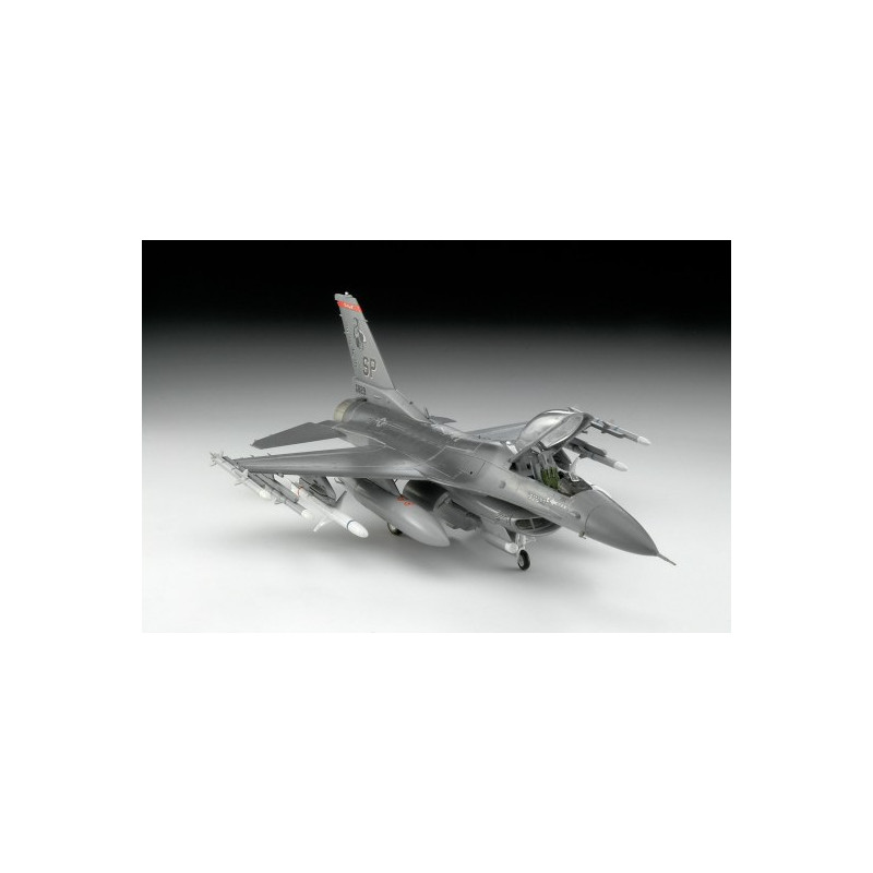 Coffret cadeau 75e anniversaire de l'US Air Force - REVELL 5670 - 1/72