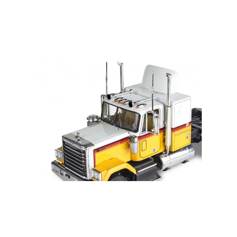 Camion Tracteur, Chevy BISON - REVELL 17471 - 1/32