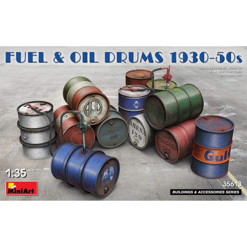 Fûts de carburant et d'huile 1930/50 - MINIART 35613 - 1/35