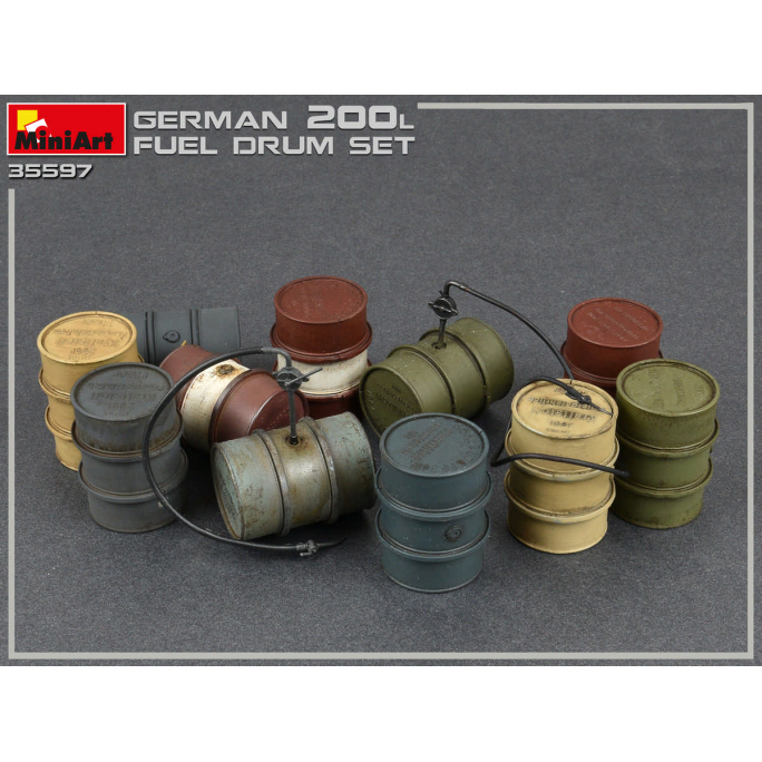 Fûts de carburant allemands de 200L - MINIART 35597 - 1/35