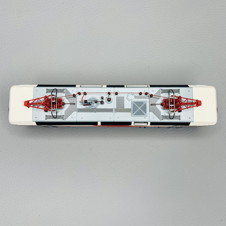 Locomotive électrique 243 001-5 « Dame Blanche », DR, Ep IV, digital son 3R - ROCO 7520025 - HO 1/87