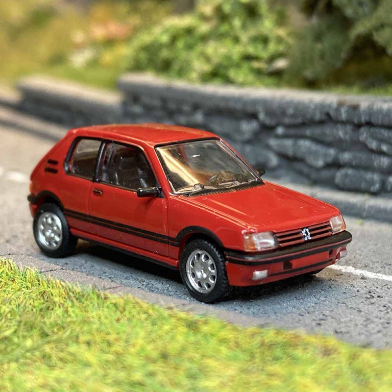 Peugeot 205 GTI, 1.9l, rouge Vallelunga - SAI / PCX87 6313 - 1/87