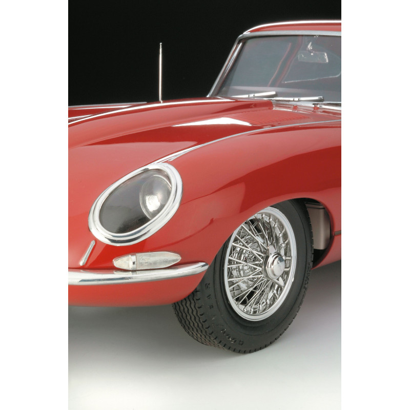 Jaguar E-Type - EDITION LIMITÉE - REVELL 07717 - 1/24