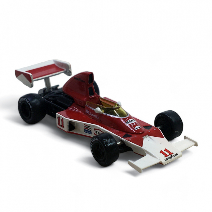 Mc Laren M23, Formule 1, J. Hunt, Rouge et Blanc - Brekina 22950 - 1/87
