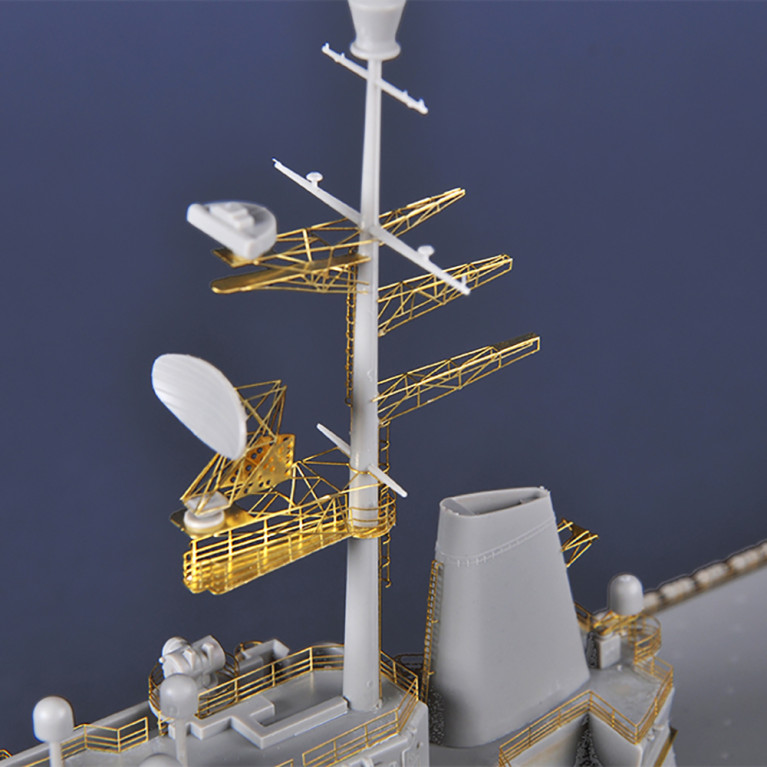 Croiseur français Jeanne d'Arc - TRUMPETER 05635 - 1/350