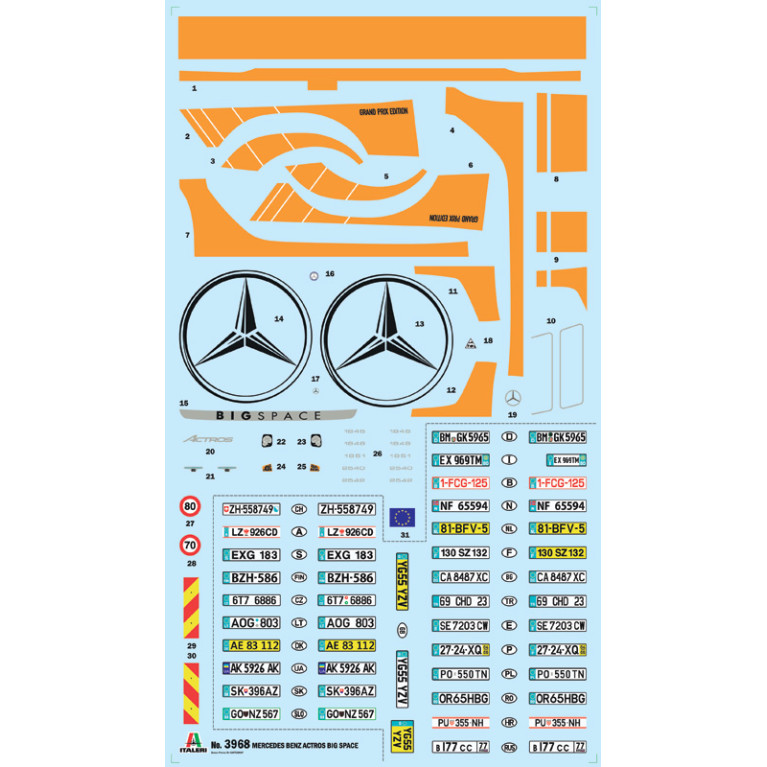 Mercedes Benz Actros MP4 "Big Space" Grand Prix Edition - ITALERI 3968