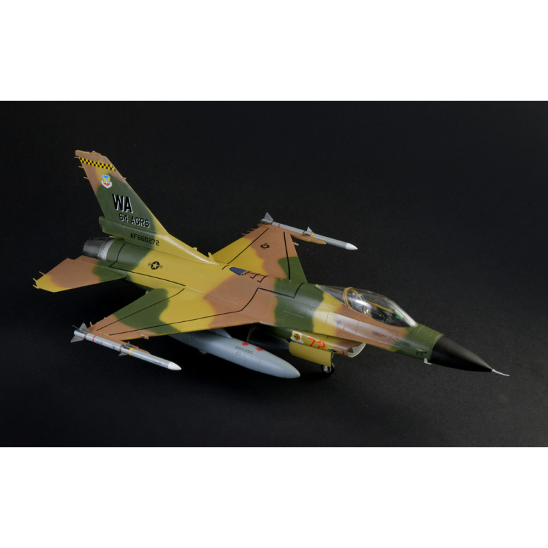 Avion F-16C Fighting Falcon 3 versions - ITALERI 35105