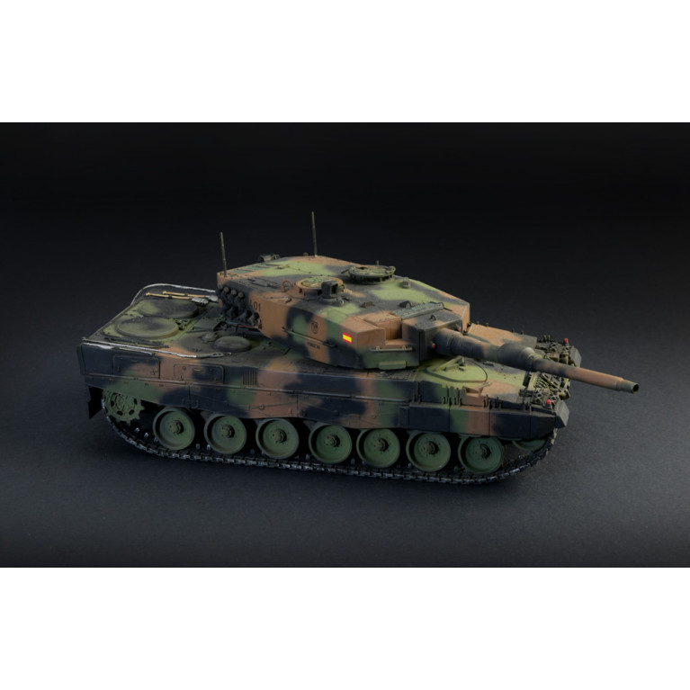 Char Leopard 2 A4 4 versions - ITALERI 35106