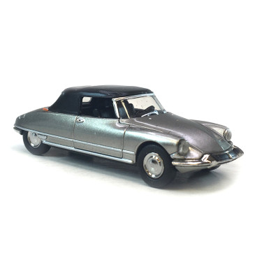 Citroën DS 19 cabriolet capote fermé, gris nacré, 1963 - SAI 7811 - HO 1/87
