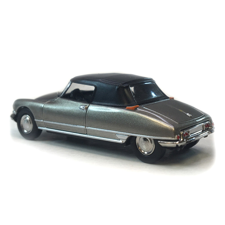 Citroën DS 19 cabriolet capote fermé, gris nacré, 1963 - SAI 7811 - HO 1/87
