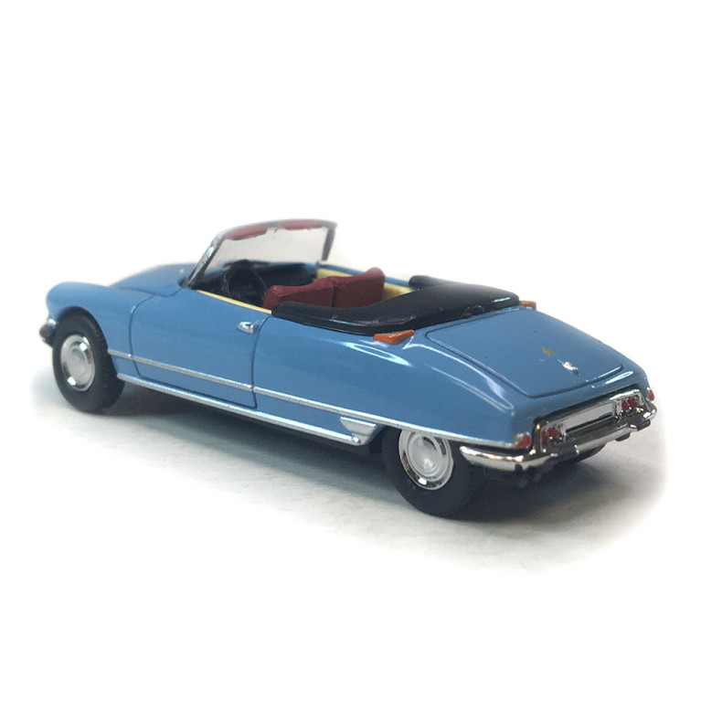 Citroën DS 19 cabriolet capote ouverte, bleu ciel, 1963 - SAI 7809.2 - HO 1/87