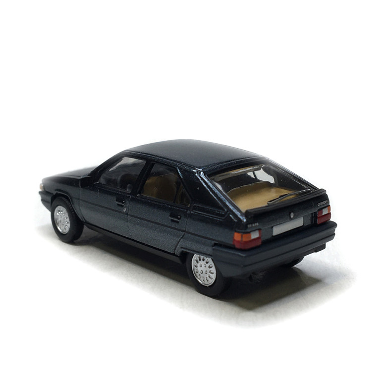 Citroën BX 16 phase 1, gris Neptune vernis métallisé, 1983 - SAI 6483 - HO 1/87