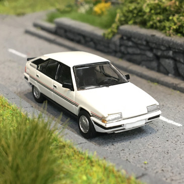 Citroën BX, blanc, 1983 - PCX 870718 - HO 1/87