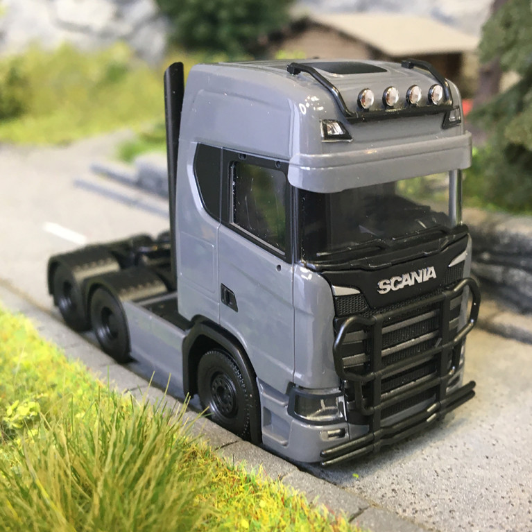 Scania CS20 HD 3essieux (6x4), gris - HERPA 314053-005 - HO 1/87