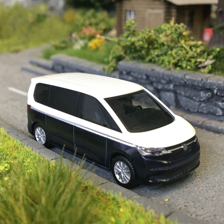 Volkswagen Multivan, blanc / bleu - HERPA 430425- HO 1/87
