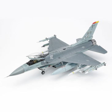 Lockheed Martin, F-16 CJ Fighting Falcon - TAMIYA 61098 - 1/48