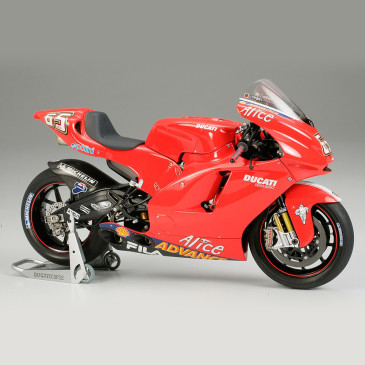 Ducati Desmosedici - TAMIYA 14101 - 1/12