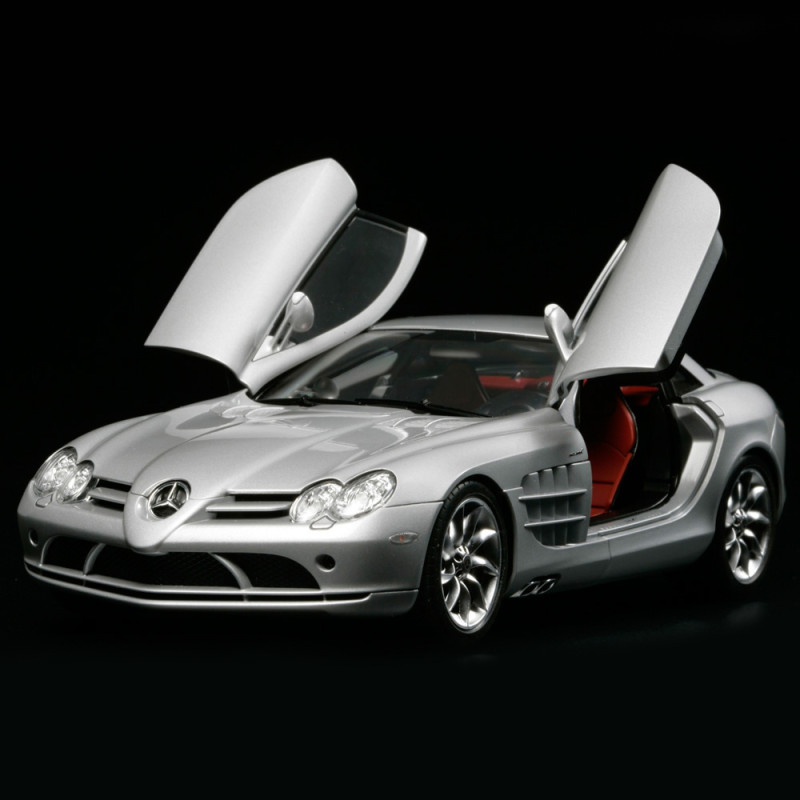 Mercedes-Benz SLR McLaren - TAMIYA 24290 - 1/24
