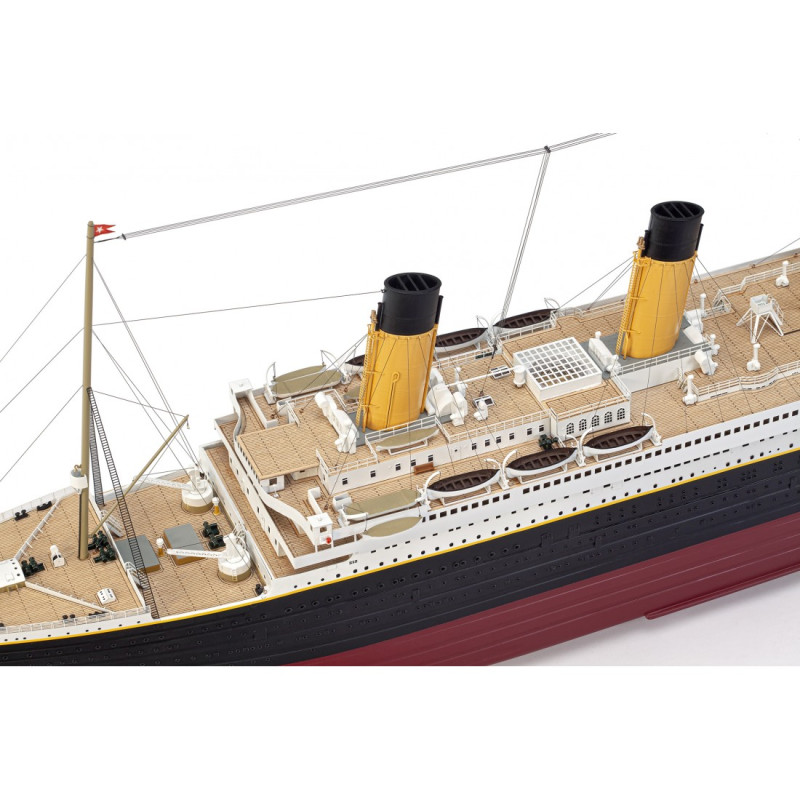 RMS Titanic - AMATI 1606 - 1/250 RMS Titanic - AMATI 1606 - 1/250