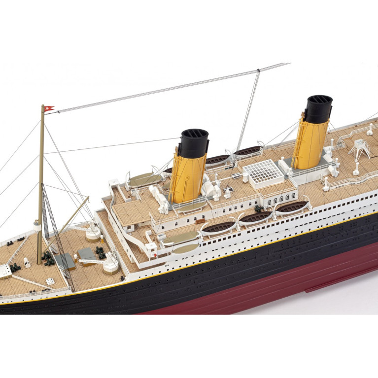 RMS Titanic - AMATI 1606 - 1/250 RMS Titanic - AMATI 1606 - 1/250