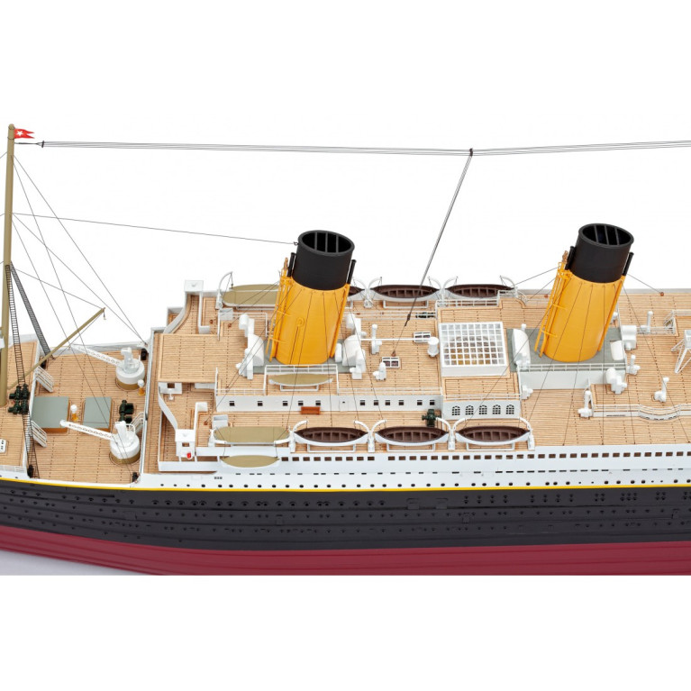 RMS Titanic - AMATI 1606 - 1/250 RMS Titanic - AMATI 1606 - 1/250