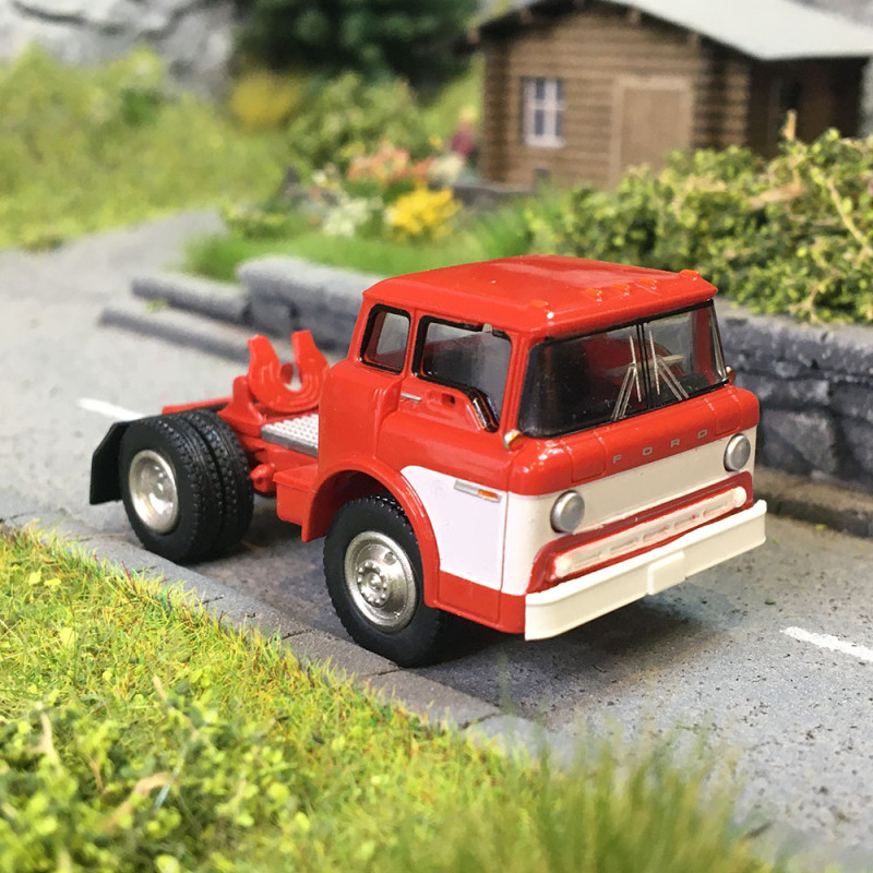 Tracteur Ford Séries C, rouge et blanc, 1970 - BREKINA 86325 - HO 1/87