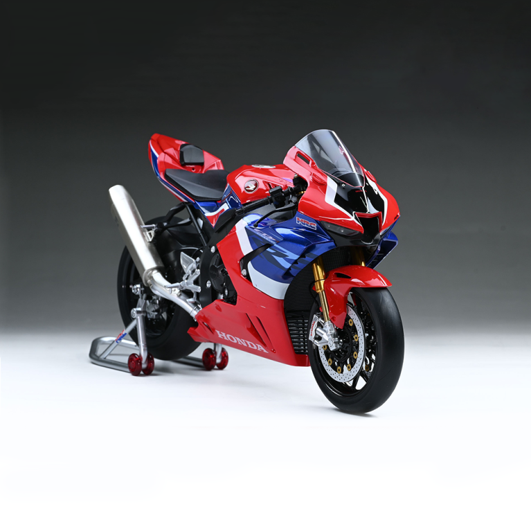 Honda CBR1000RR-R SP - Magic Factory 1402 - 1/9 Honda CBR1000RR-R SP - Magic Factory 1402 - 1/9
