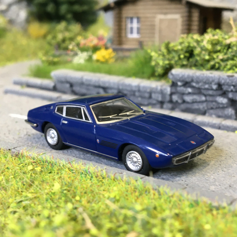 Maserati Ghibli coupé, bleu foncé, 1969 - Minichamps 870123021 - 1/87