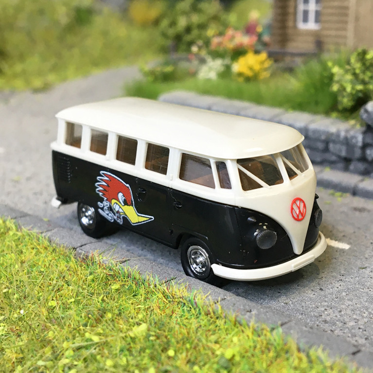 Volkswagen T1b Mindersamba, race duck, 1960 - Brekina 31857 - HO 1/87