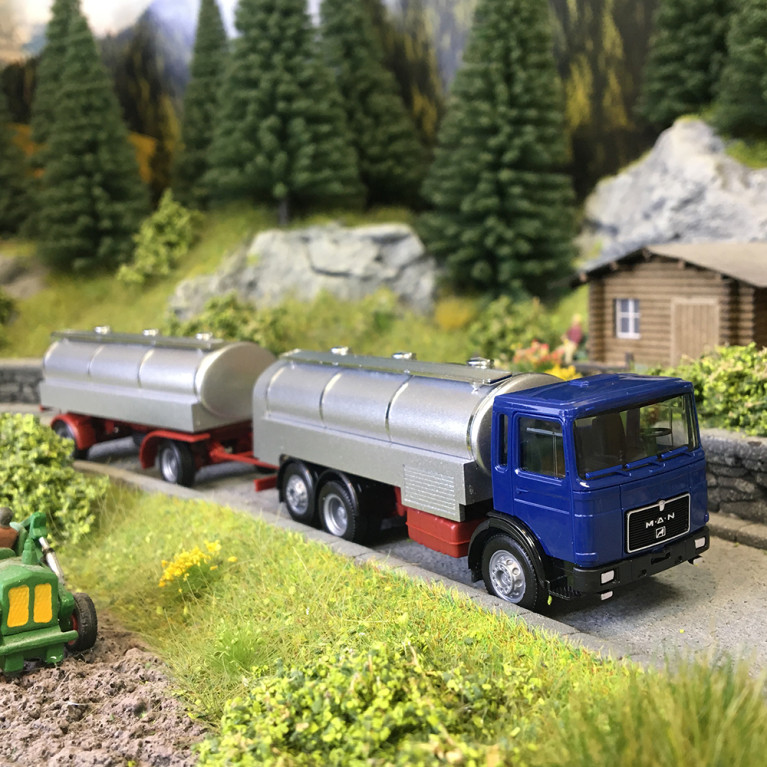 Remorque citerne à lait, MAN F8, basic - HERPA 317238 - HO 1/87