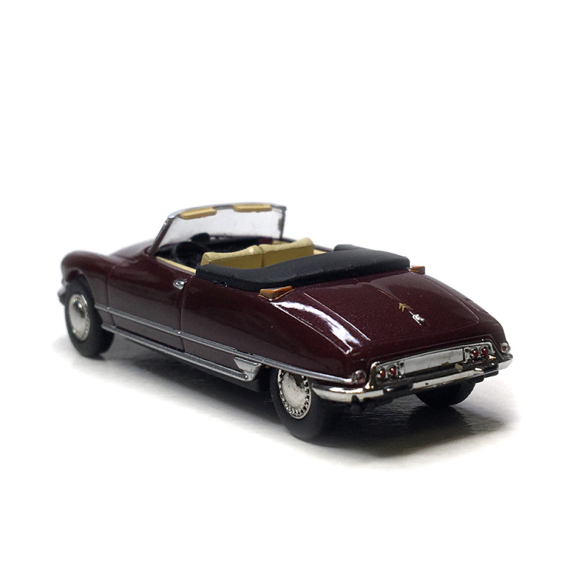 Citroën DS 19 cabriolet ouvert, rouge foncé, 1963 - SAI 7803 - HO 1/87